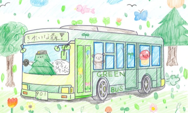 緑豊かな森のバス
